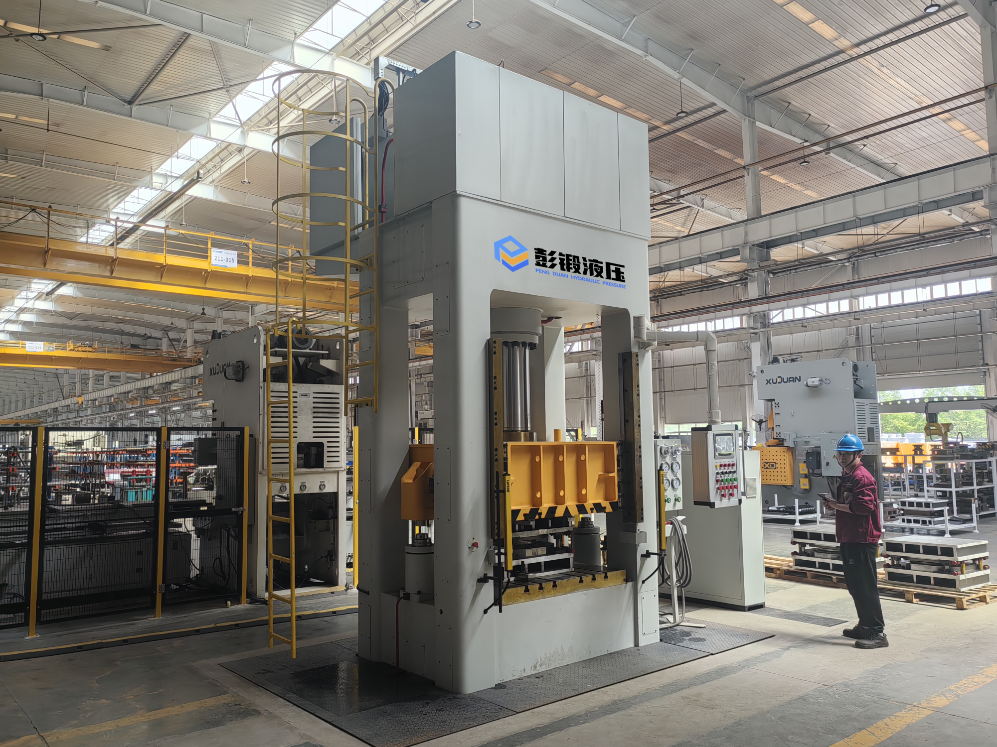  YPM34係列整體框架萬能液（yè）壓機及生產線